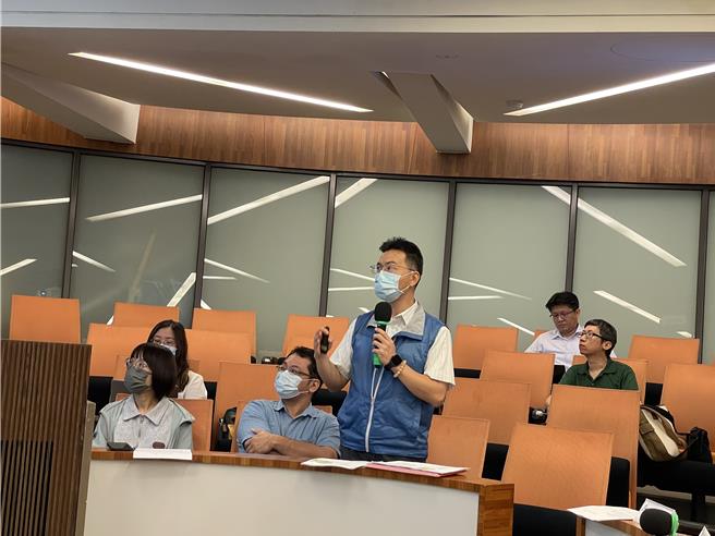 環境部今天舉辦「空氣品質標準修正草案研商會」。（蔡佩珈攝）