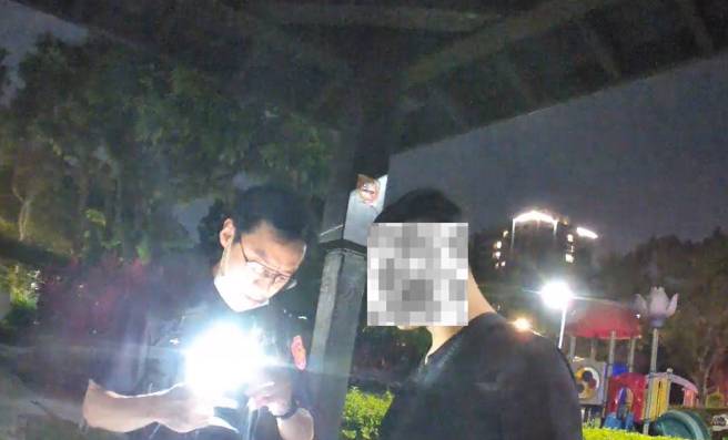 25歲林姓男子辯稱自己剛到公園準備運動，但其身上濃烈的K毒氣味早已洩露其行蹤。（圖／警方提供）