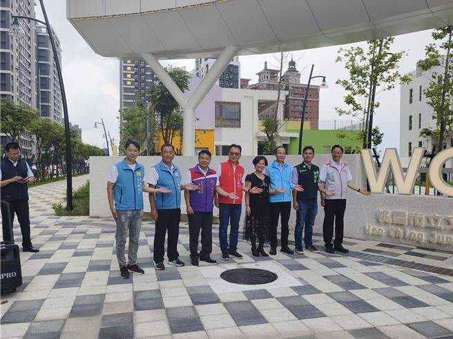 桃园市长张善政今下午到龟山区主持「桃园市立文青国民中小学二期校舍工程开工动土暨一期校舍启用」典礼。(蔡依珍摄)