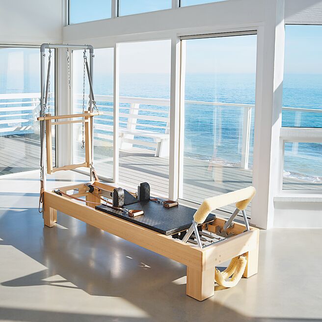 CELINE皮拉提斯運動系列預計今年10月上市，包含皮拉提斯器械床。（CELINE提供）