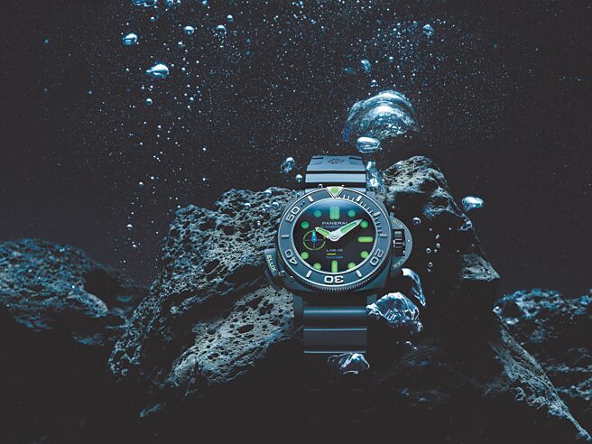 Submersible Elux LAB-ID PAM01800腕表防水性能极佳。（Panerai提供）