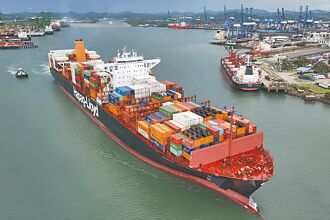 兩大運河現危機 全球海運價瘋漲