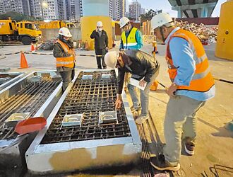 板橋 5台抽水機助陣 解新興橋下積水