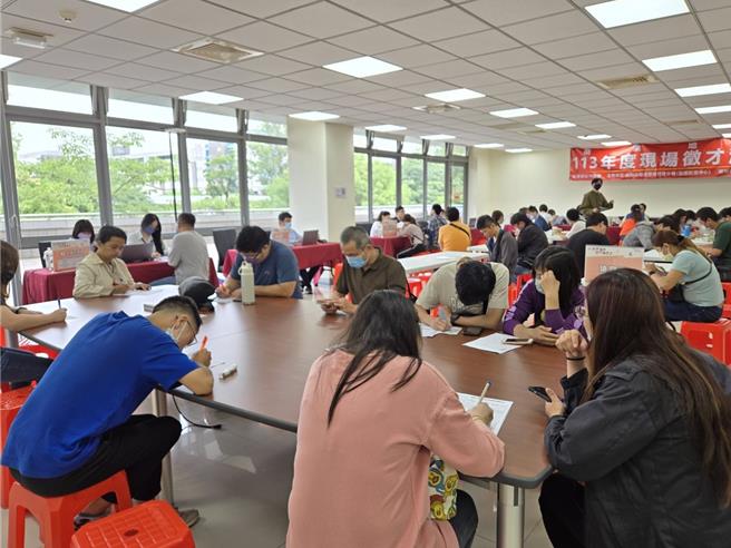 苗栗就业中心6月29日上午9时至下午1时，将在苗栗县立体育馆，办理「2024苗栗地区现场徵才活动」。（苗栗就业中心提供／李京升苗栗传真）