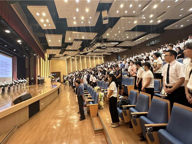 26日高雄医学大学就举办112学年度人体暨器官捐赠感恩大会。（高雄医学大学提供／杨舒婷雄传真）