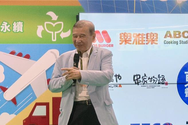 东元餐饮集团会长黄茂雄。（黄琮渊摄）