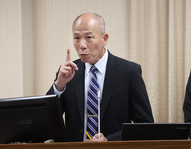 国防部长顾立雄26日在立法院外交及国防委员会答询。（姚志平摄）