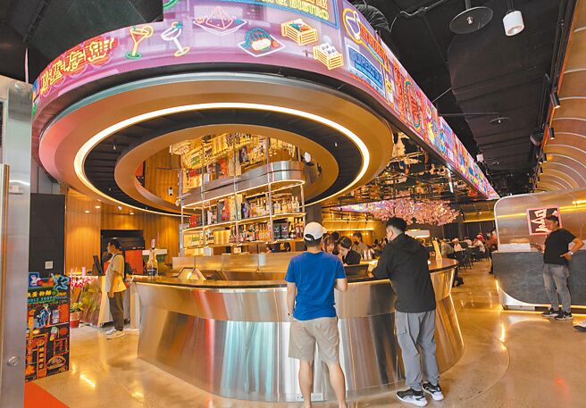 大巨星港式饮茶餐酒馆，24小时营业。（SOGO提供）饮酒过量 有碍健康