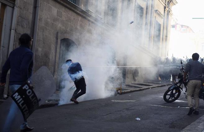 玻利维亚军方企图发动政变。（路透社）