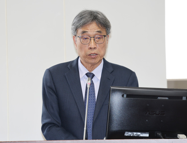 立法院经济委员会27日邀请农业部等部会针对「农业移工政策改善措施」专案报告。（图／记者姚志平摄影）