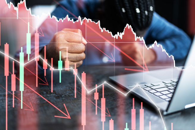 美光盤後一度重挫7%，拖累科技股表現。（圖／shutterstock達志）