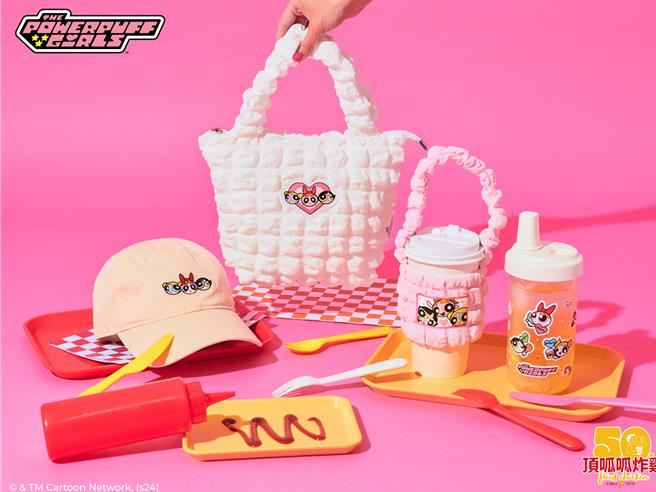 頂呱呱與飛天小女警跨界合作，推出超萌周邊與包裝。（頂呱呱提供／朱世凱台北傳真）