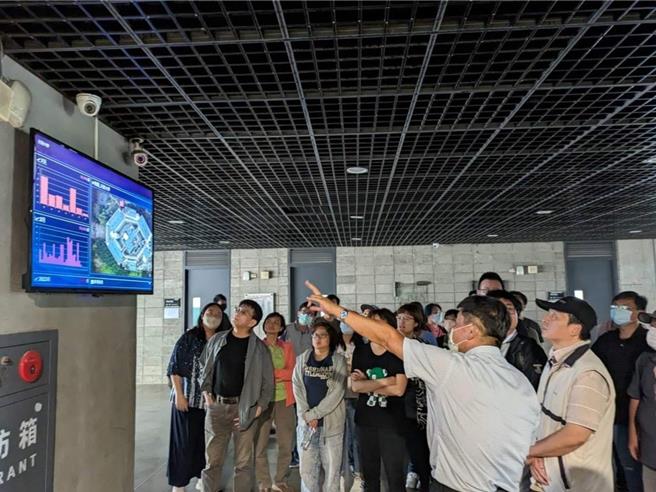 全球永续浪潮持续推进，绿领人才需求将大幅增加，为协助企业着手减碳及永续转型所需面对的ESG人才招募、培训难题，劳动部劳动力发展署桃竹苗分署与元智大学携手成立「ESG永续与绿能科技人才发展基地」培训据点，配合求职季到来，开办一系列绿领专业人才技术职前及在职课程。（劳动部劳动力发展署桃竹苗分署提供）