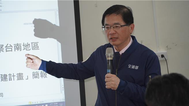 交通部长李孟谚允诺全力支持加速进行82.2亿元改善工程。（宝智华摄）