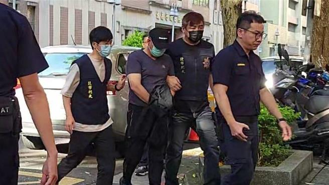 李姓员警。（图赖佩璇摄）