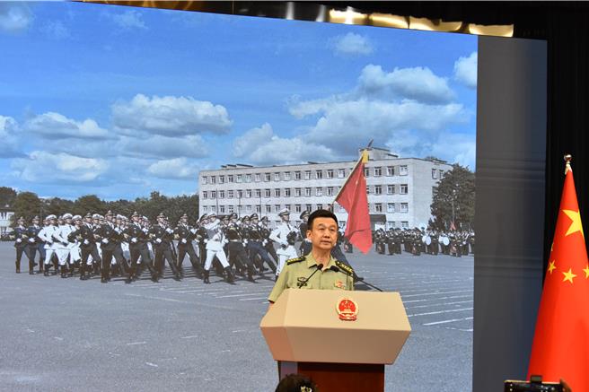 大陆国防部发言人吴谦27日主持例行记者会。（陈冠宇摄）