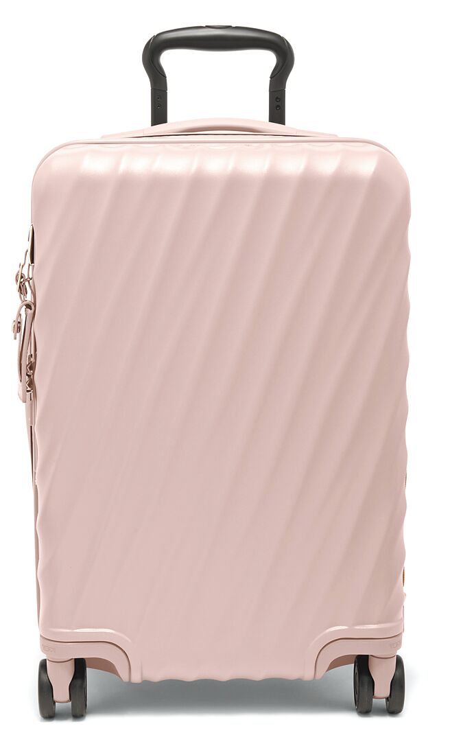 SOGO忠孝馆TUMI 19 DEGREE登机箱20吋木槿紫纹理 ，3万2200元。（SOGO提供）