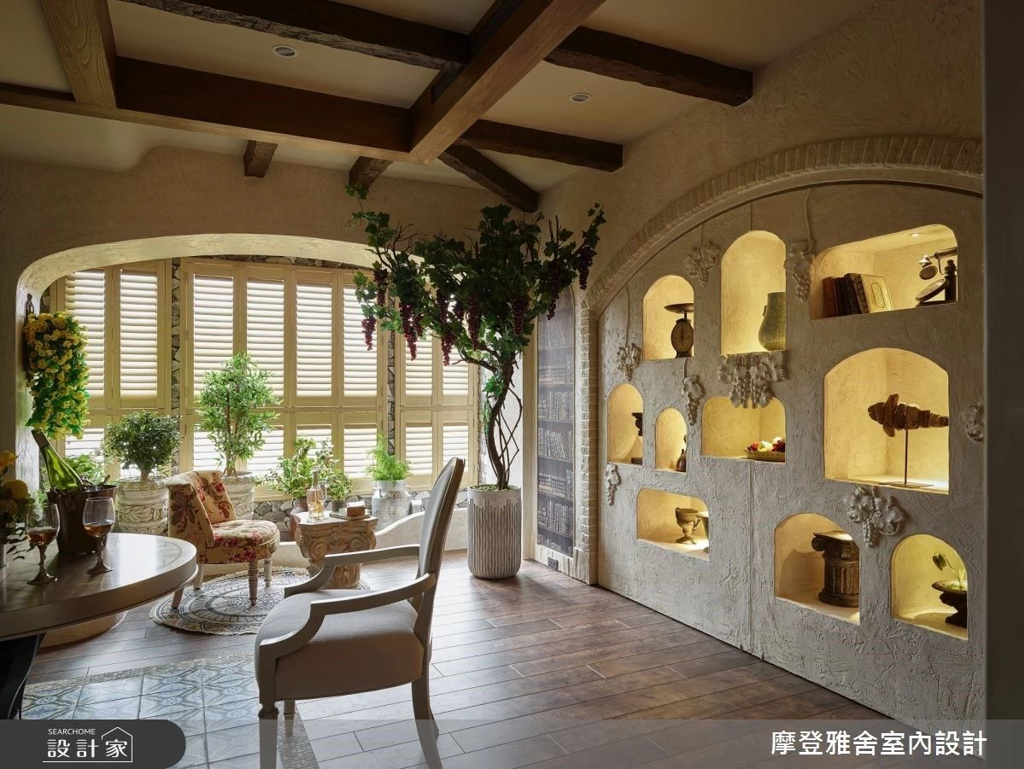 ME TIME 時刻也需要維持品味與秩序的SP族群，非常適合收納機能豐富的端景牆，在罕見的室內陽台欣賞自己的戰利品再適合不過！ (圖/設計家searchome)