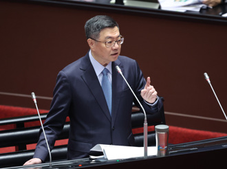 吳秀梅專業盡職？賴士葆列6大劣跡轟卓榮泰：低估民眾智商