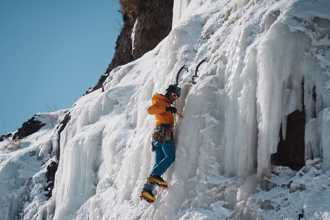 張元植攀白朗峰墜崖亡  妻子與母親悲痛證實「將帶回遺體」