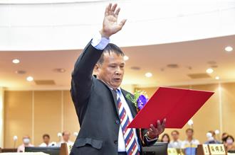 由藍轉綠  「蕭美琴堂哥」蕭文雄遞補彰化縣議員 