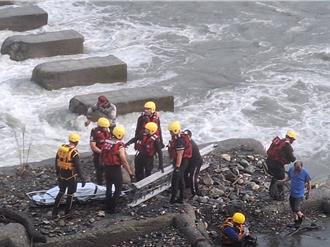 濁水溪驚見女屍「浮腫難辨」 南投消防冒雨打撈3小時