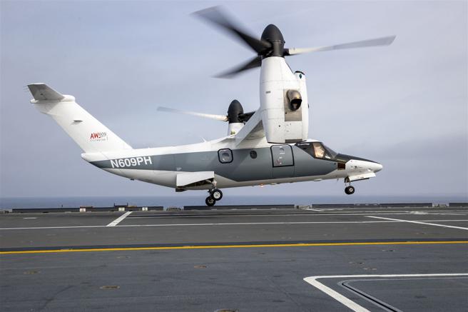  AW609独特的飞行特性，除用于商业飞行外，亦在军用领域具备极大潜力。（取自李奥纳多公司网站）