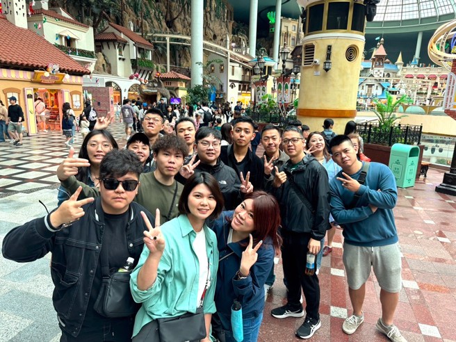 
黄俊硕为伙伴们定期安排聚餐、激励活动，创造良好的工作氛围，也让大家更有动力在业绩上寻求突破。图片来源：永庆房产集团
