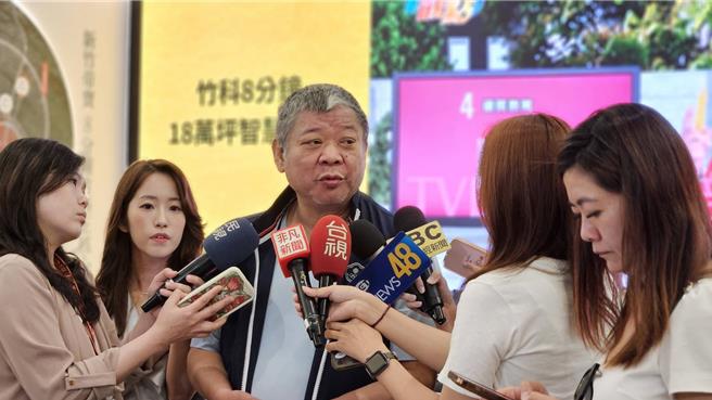 愛山林董事長祝文宇表示，目前沒有看跌的跡象，巿場榮景看不到頂，不過，要注意供需。（王莫昀攝）