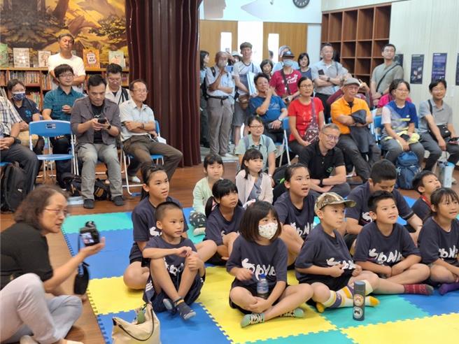 雪霸国家公园汶水游客中心山椒鱼特展，28日开幕，邀请泰安乡清安国小师生参加。（雪管处提供／谢明俊苗栗传真）