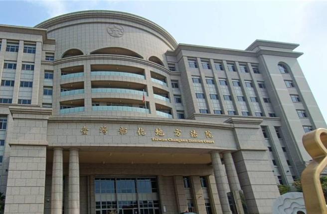 阮氏女半年内在男友大楼住处及汽车旅馆2度纵火，法院审酌阮氏女行为危害社区其他住户及旅馆投宿房客等人生命、财产安全，依公共危险，判6年徒刑，并应于执行完毕或赦免后，驱逐出境。（叶静美摄）