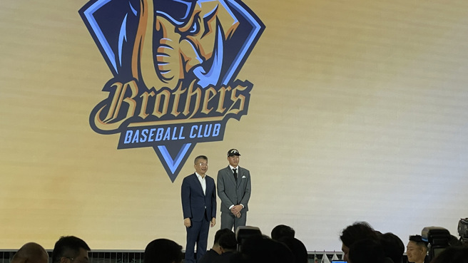 中信兄弟首輪指名平鎮高中好手許庭綸。（毛琬婷攝）