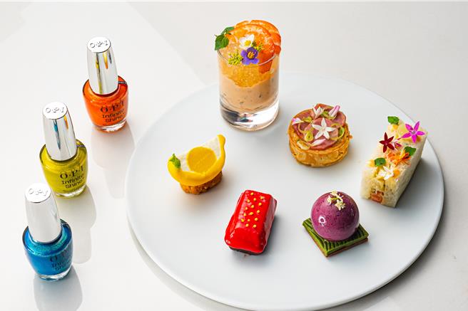 「SS Pâtisserie夏・精品甜点」与知名指彩品牌「OPI」合作，于7月1日至8月31日推出联名双人下午茶套餐，每日限量供应5份。(S･S･A･W 四季餐厅提供)