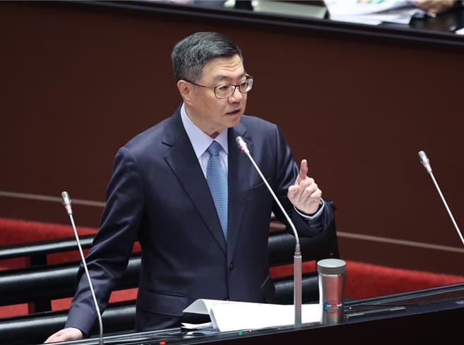 行政院长卓荣泰28日在立法院答询。（姚志平摄）