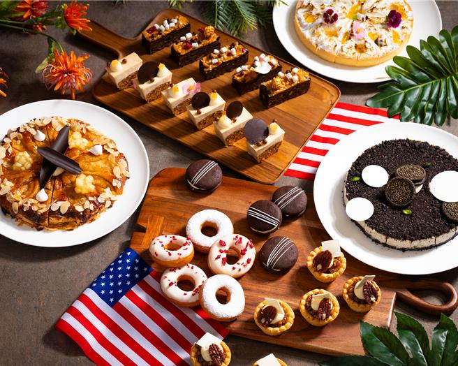 期间限定「美式炭烤嘉年华」美食活动，，吃得到「奥利奥起司蛋糕」、「美式经典胡桃派」和「美式苹果派」等多款道地美式甜点。(台北远东香格里拉提供)