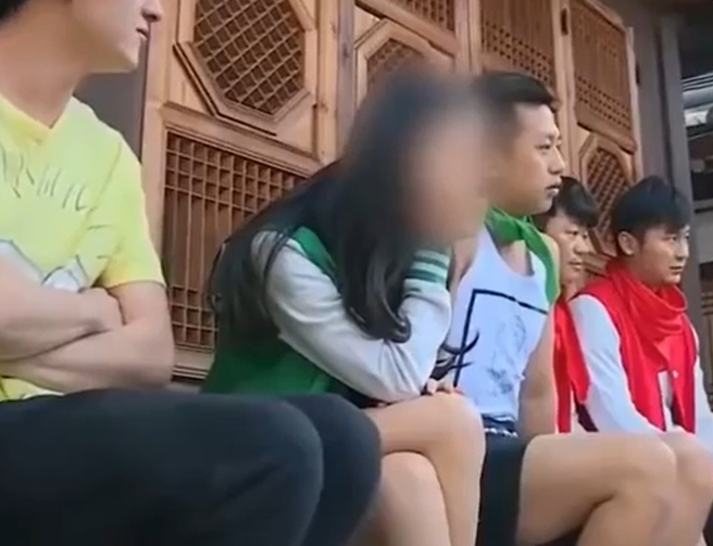 Angelababy被综艺节目《奔跑吧》打马赛克，回归希望渺茫。（图／翻摄自《奔跑吧》）