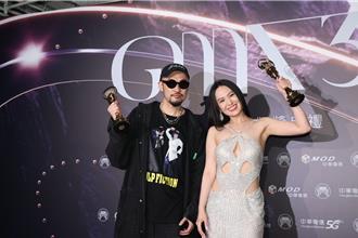 金曲35／麥克風出包！熱狗奪歌王「驚魂未定」舞台下跪內幕曝光