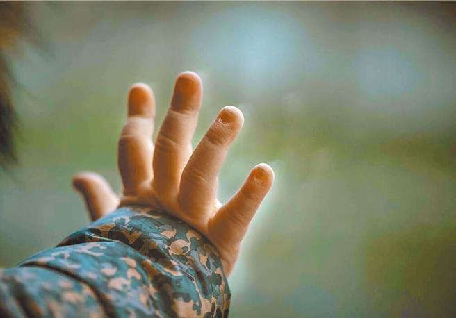 高雄一名林姓男子涉嫌虐死小儿子还被查出二儿子也曾受虐。(图:shutterstock/达志)