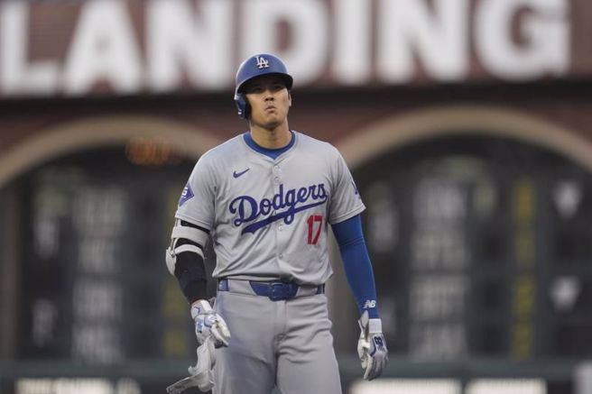 道奇大谷翔平敲成内滚出局。（美联社）
