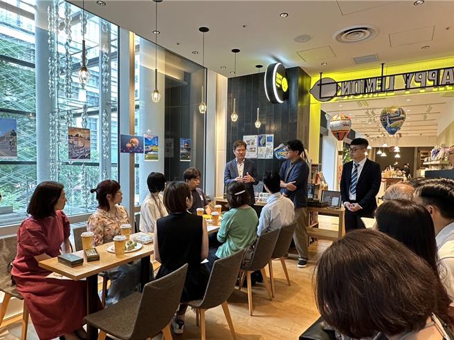 台东县政府国际发展及计画处于东京都诚品生活日本桥举办「台东商品贩售发布会」，上架贩售台东释迦、洛神制成的糕点食品。（台东县政府提供／萧嘉蕙台东传真）