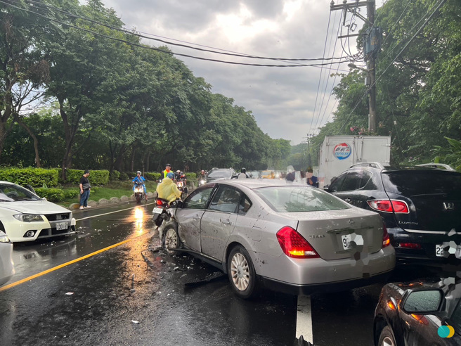 今29日下午17時51分許，新北市鶯歌區西湖街發生一起車禍。（圖／警方提供）