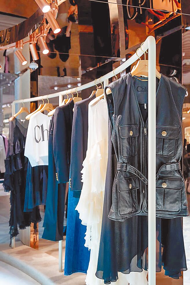 Chloe於香港K11開設的期間限定店，展售新任創意總監的首季作品。（Chloe提供）