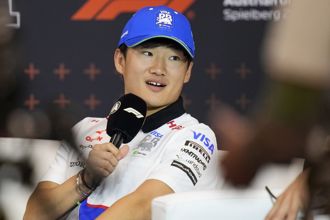 F1》不爽被周冠宇挡路 角田裕毅怒骂「智障」遭重罚4万欧元