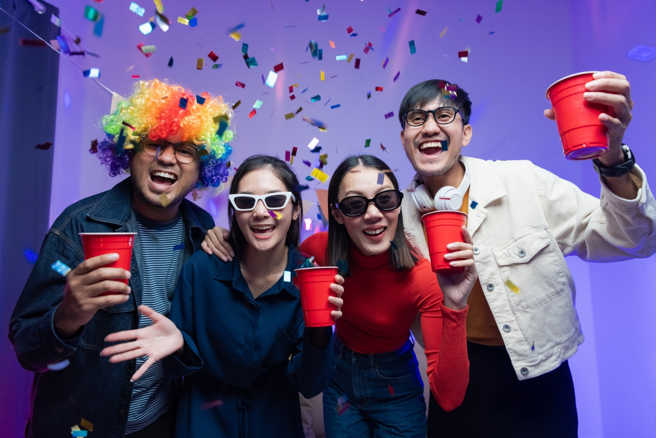 双子、射手2星座的人很「社牛」，根本不知脸皮是何物。（示意图：shutterstock／达志）