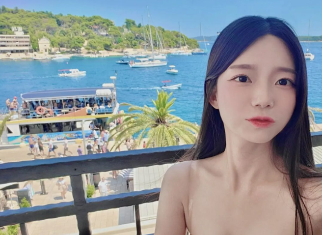 南韩实况主MAY五月最近来台湾旅游，结果昨晚热到中暑昏倒在路上。（翻摄自MAY五月IG）
