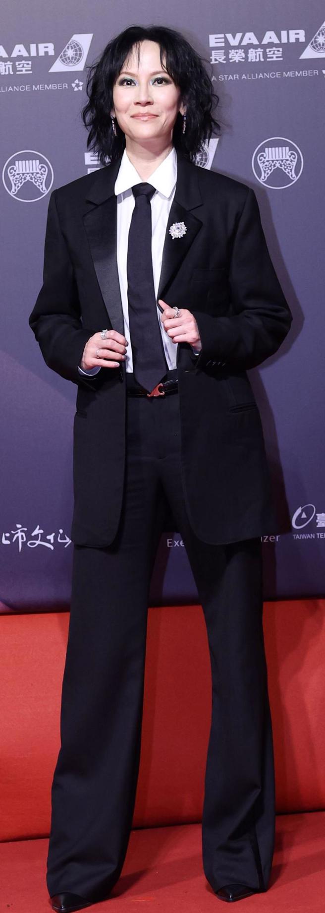 楊乃文在紅毯上穿搭超帥氣。（圖／陳俊吉、羅永銘攝）
