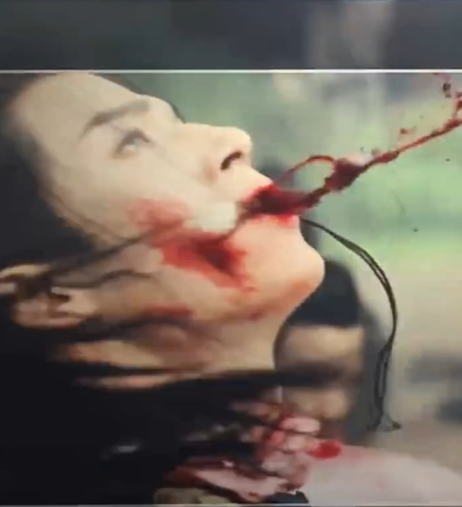 《墨雨云间》萧蘅吐血画面流出。（图／微博）