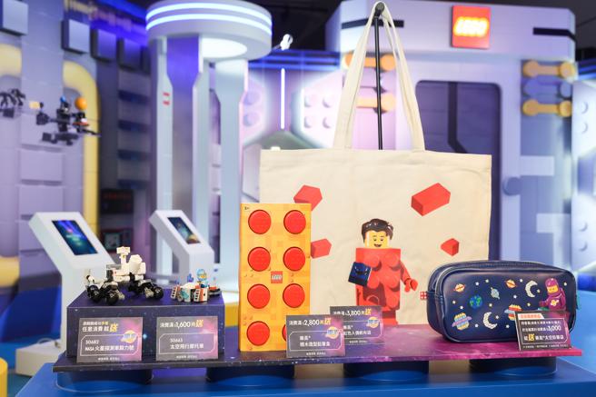 新光三越台北南西店推出「樂高星際探險」活動期間快閃店。（樂高提供）