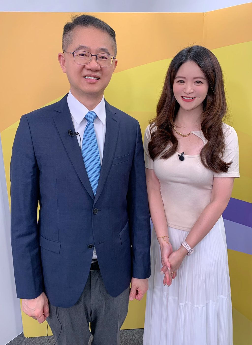 台灣運彩總經理林博泰（左）上時來運轉節目，與主持人尉遲佩玉談運彩眉角。（林勝發攝）