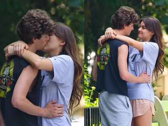 阿湯哥女兒舒莉戀愛了！和男友街頭激吻 高顏值被讚像「甜茶」